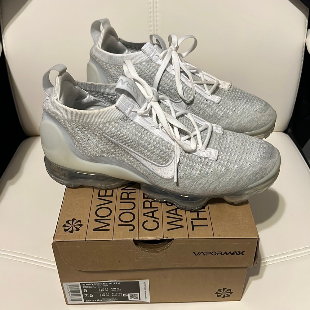 Nike W Air VaporMax 2021 FX 
White/White Pure Platinum 
Blanc/Platine Pur/Blanc
